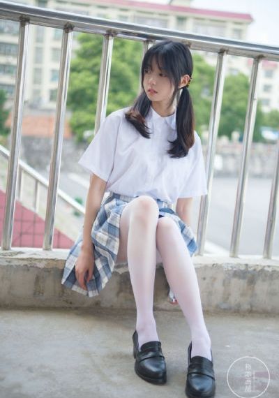 探花小哥约操风骚少妇穿上红色丝袜爆操-迅雷电影超清免费观看